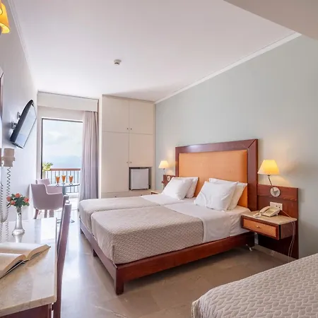 John & George Hotel Tolo