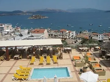 John & George Hotel Tolo