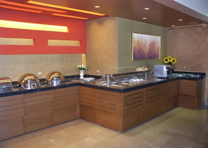 John & George Tolón