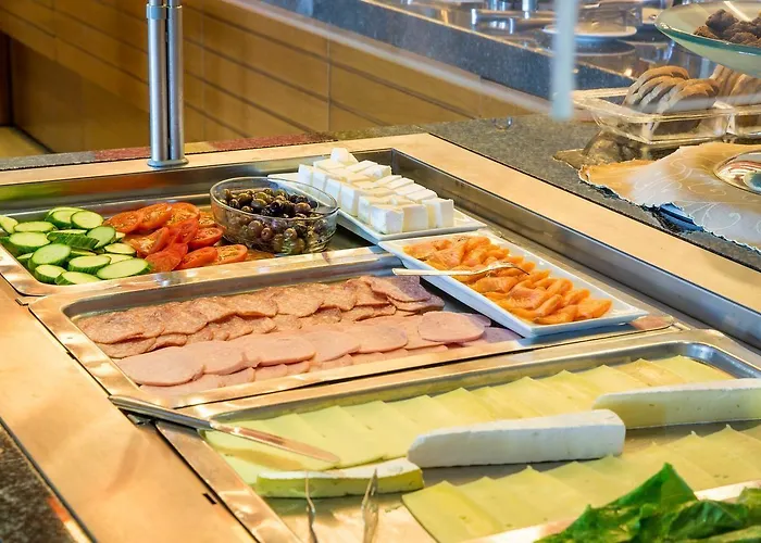 Otel John & George Tolón