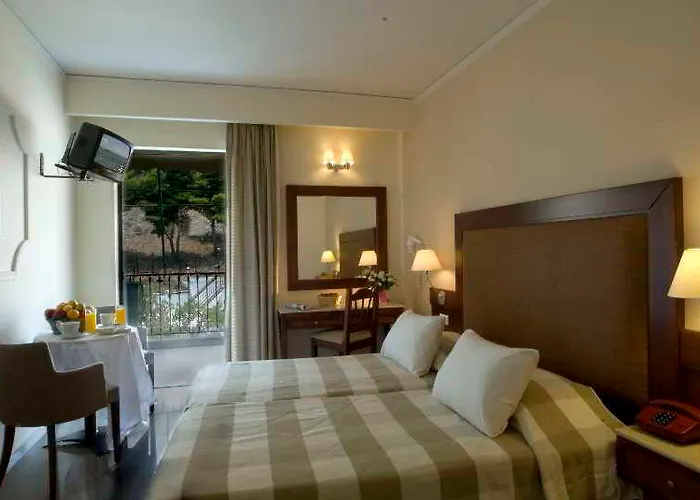 Otel John & George 4*