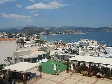 John & George 4* Tolón