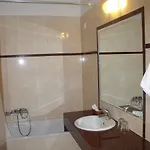 John & George Hotel 4*