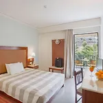 John & George Hotel