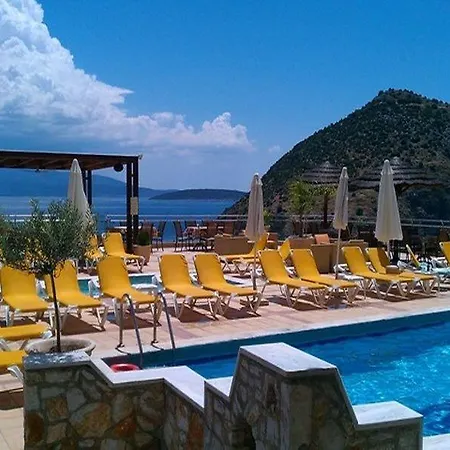 John & George Hotel