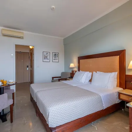 Hotell John & George