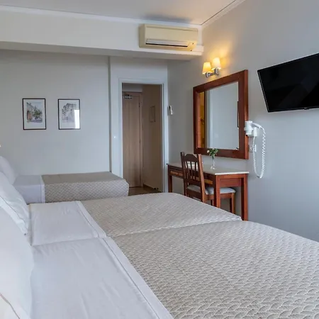 John & George Hotel 4*