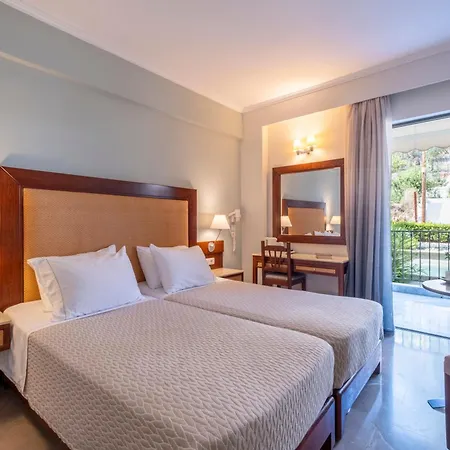 John & George Hotel Tolo