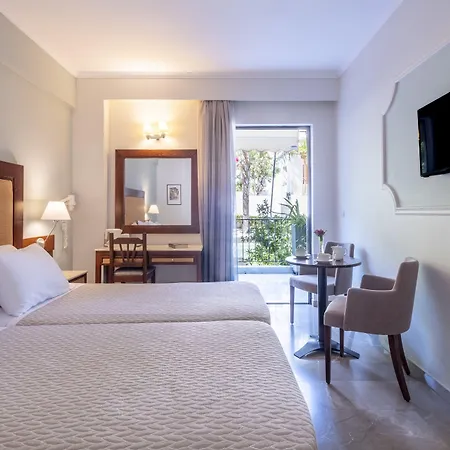 John & George 4* Tolo