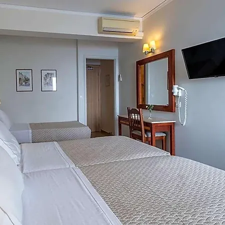John & George Hotel