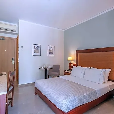 Hotel John & George Tolo