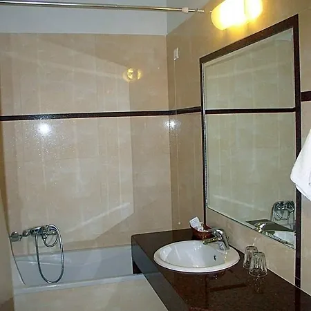 John & George Hotel 4*