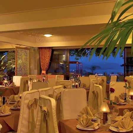 John & George Hotel Tolo