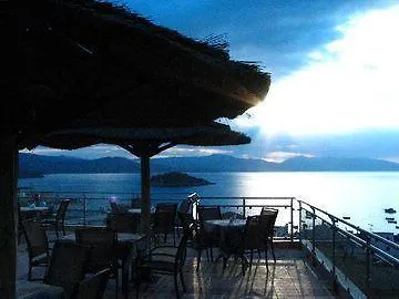 John & George Hotel 4*