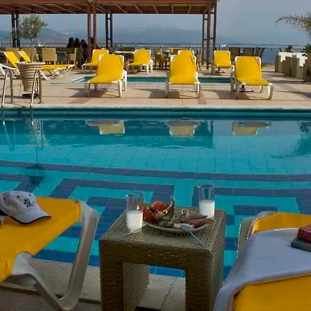 John & George Hotel