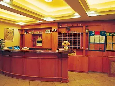 John & George Hotel