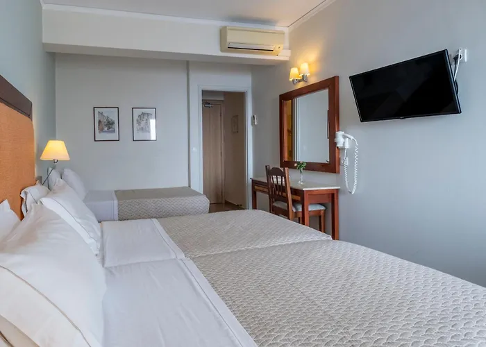 John & George Hotel 4*