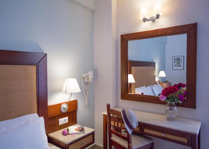 John & George Hotel 4*