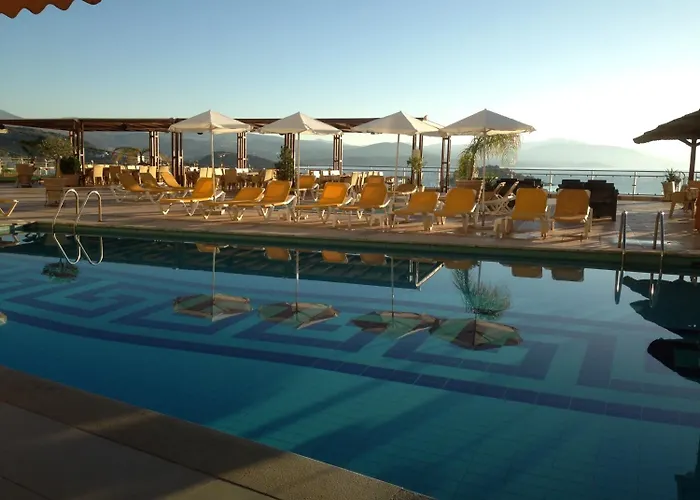 Hotel John & George 4*