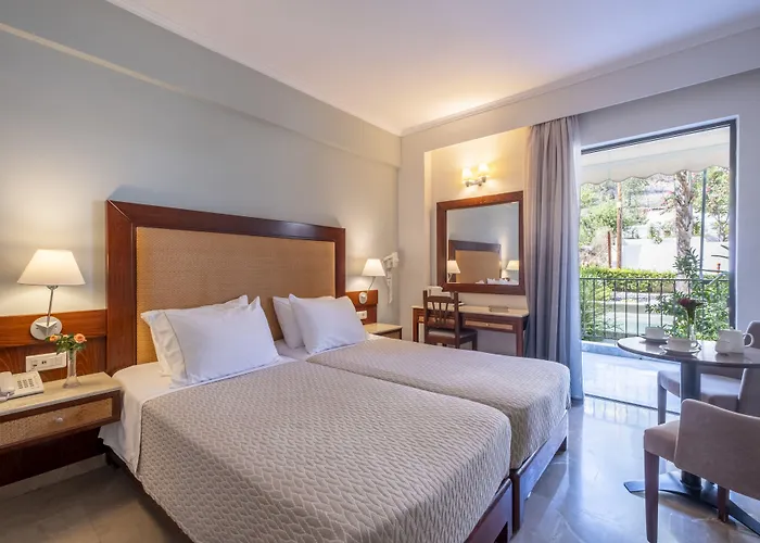 John & George Hotel 4*